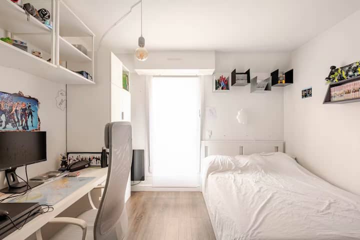 Chambre Avec Salle D'eau Et Terrasse Privative - Clamart