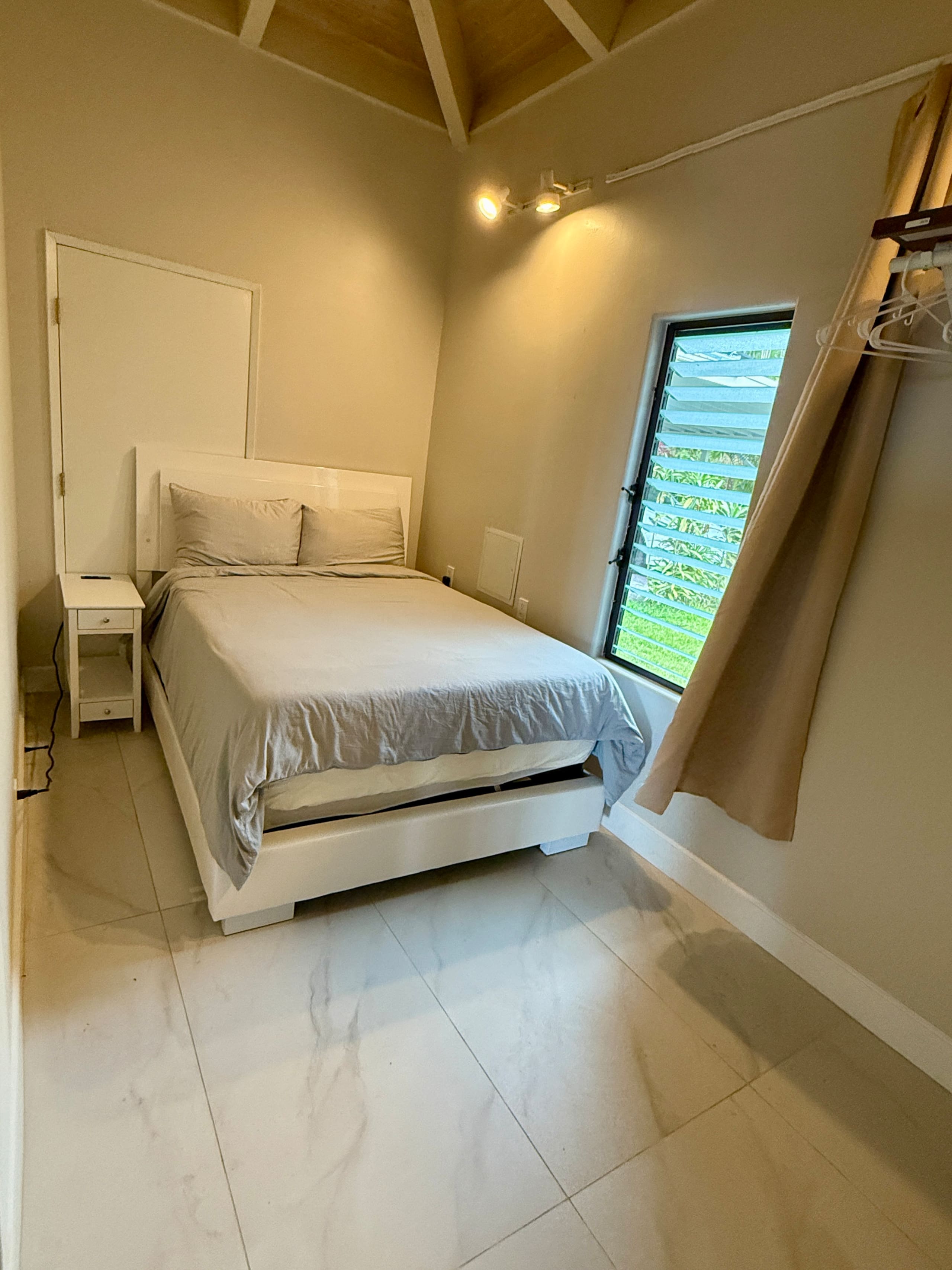 Home in Kailua-Kona · ★4.92 · 3 bedrooms · 4 beds · 2 private baths - Image 3