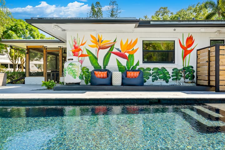 Waterfront, Tropical Pool, Pet Friendly & Gated gallery image 3