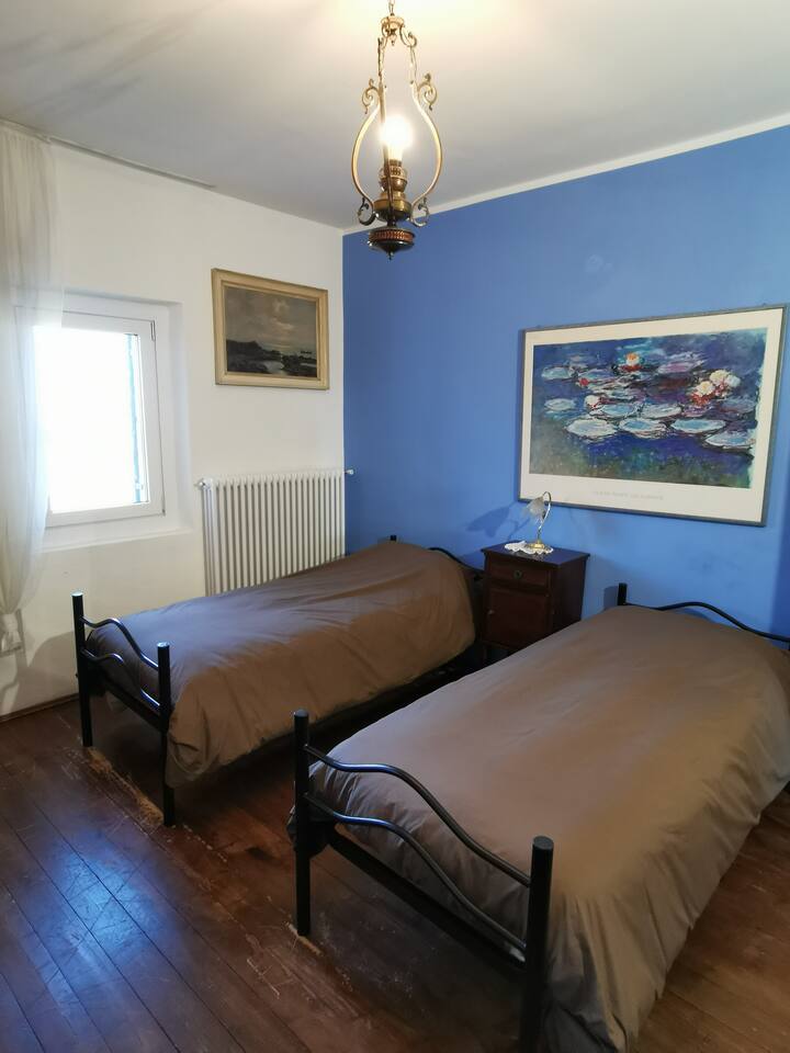 საძინებელი 2