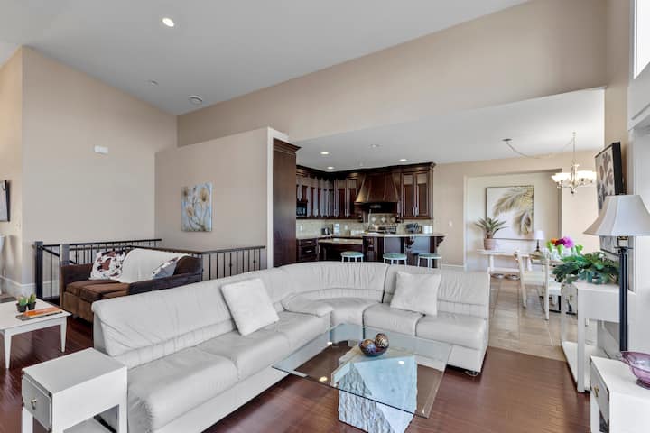 Ocean View 2 Bedroom Suite Sleeps 8 | Pet Friendly - 밴쿠버 섬