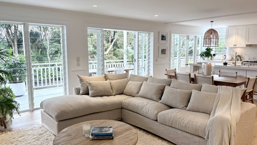 Kookaburra Retreat – Palmy Beach House gallery image 4