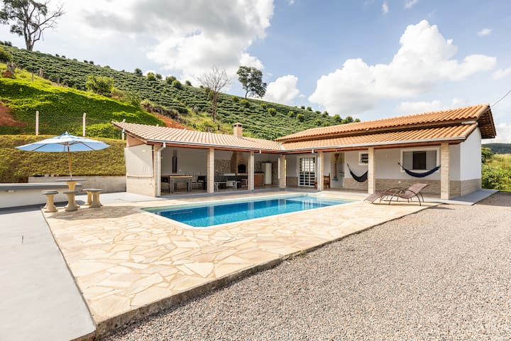 Entire home with 3 bedrooms in Socorro - Casa em meio a montanhas com piscina e vista linda