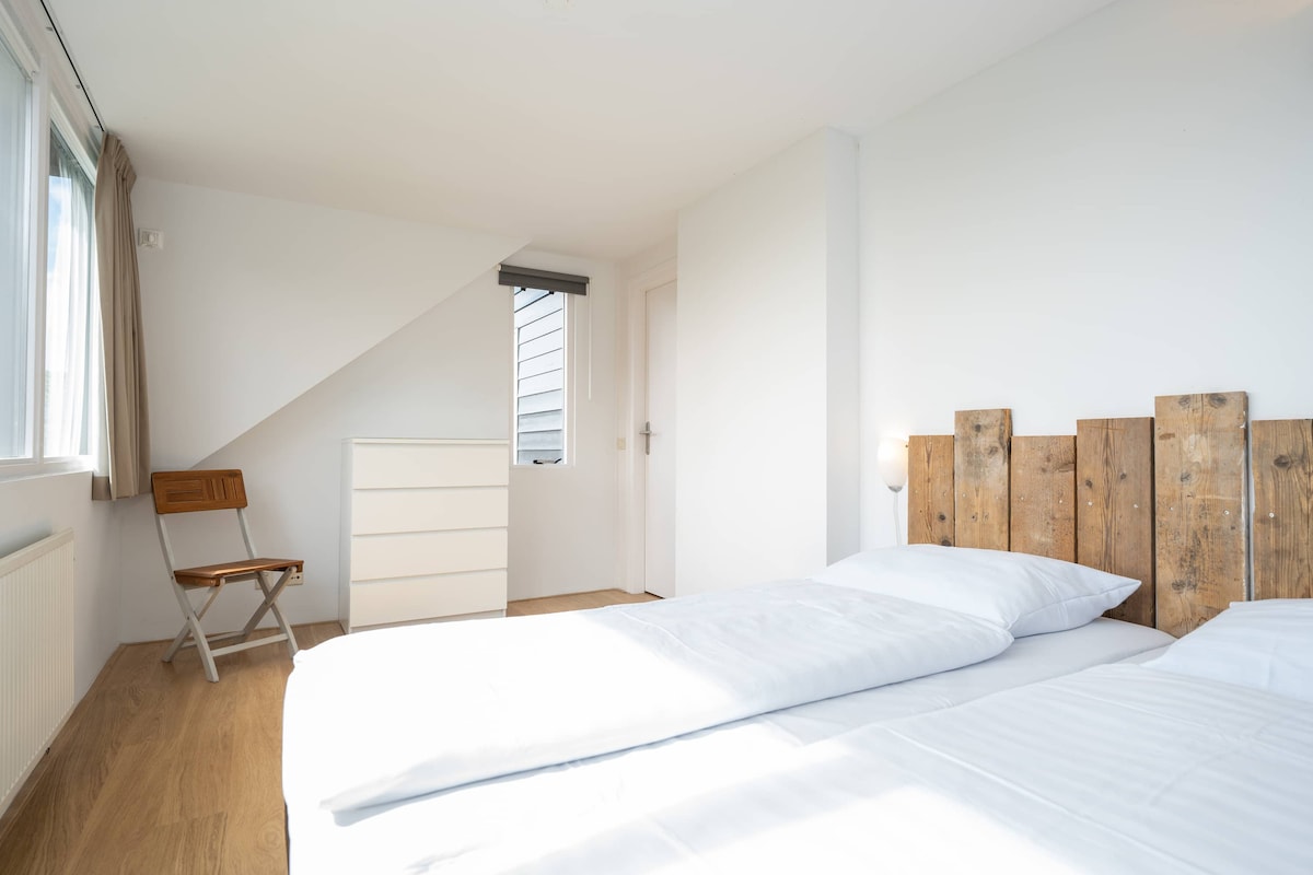 Спалня 1 - ви етаж