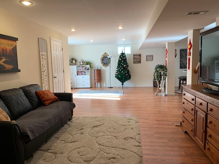 Spacious Cozy Suite - Germantown, MD
