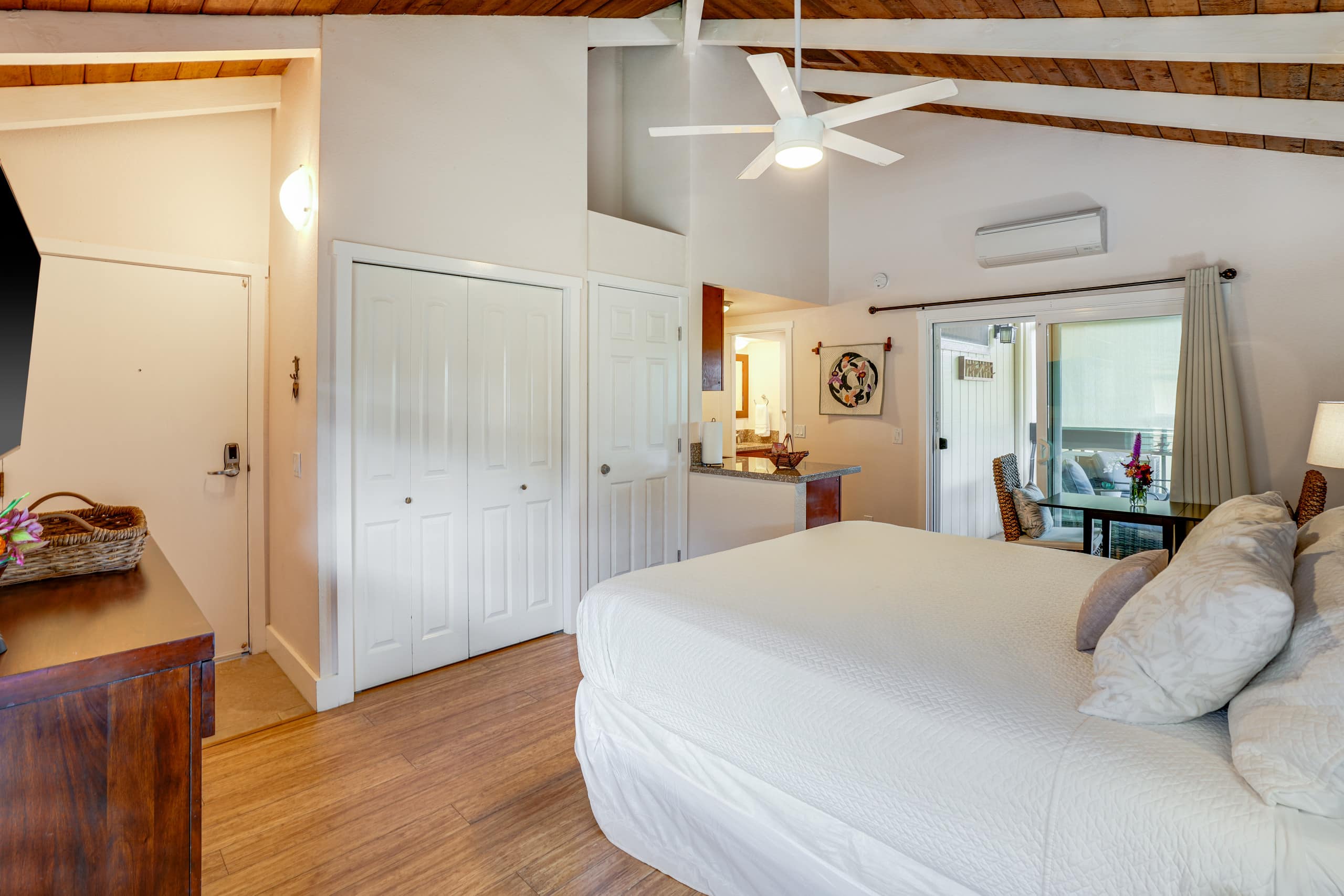 Condo in Princeville · ★4.8 · 1 bedroom · 1 bed · 1 bath - Image 9