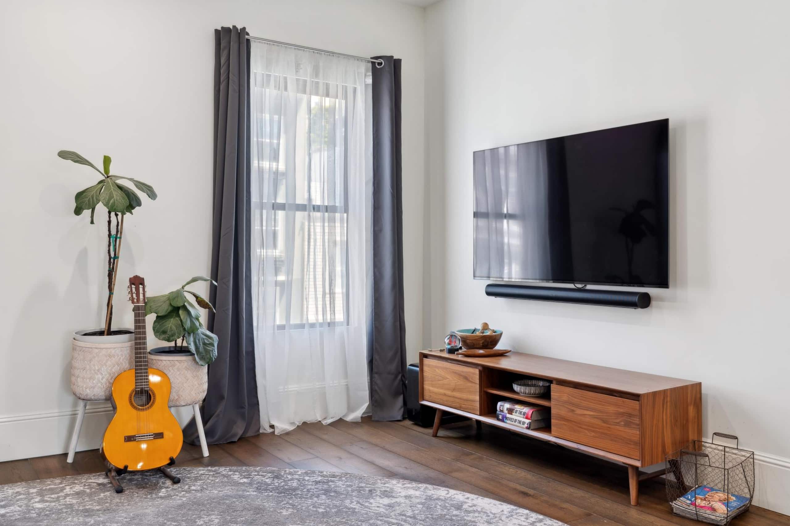 Home in San Francisco · ★4.95 · 2 bedrooms · 2 beds · 3.5 baths - Image 10
