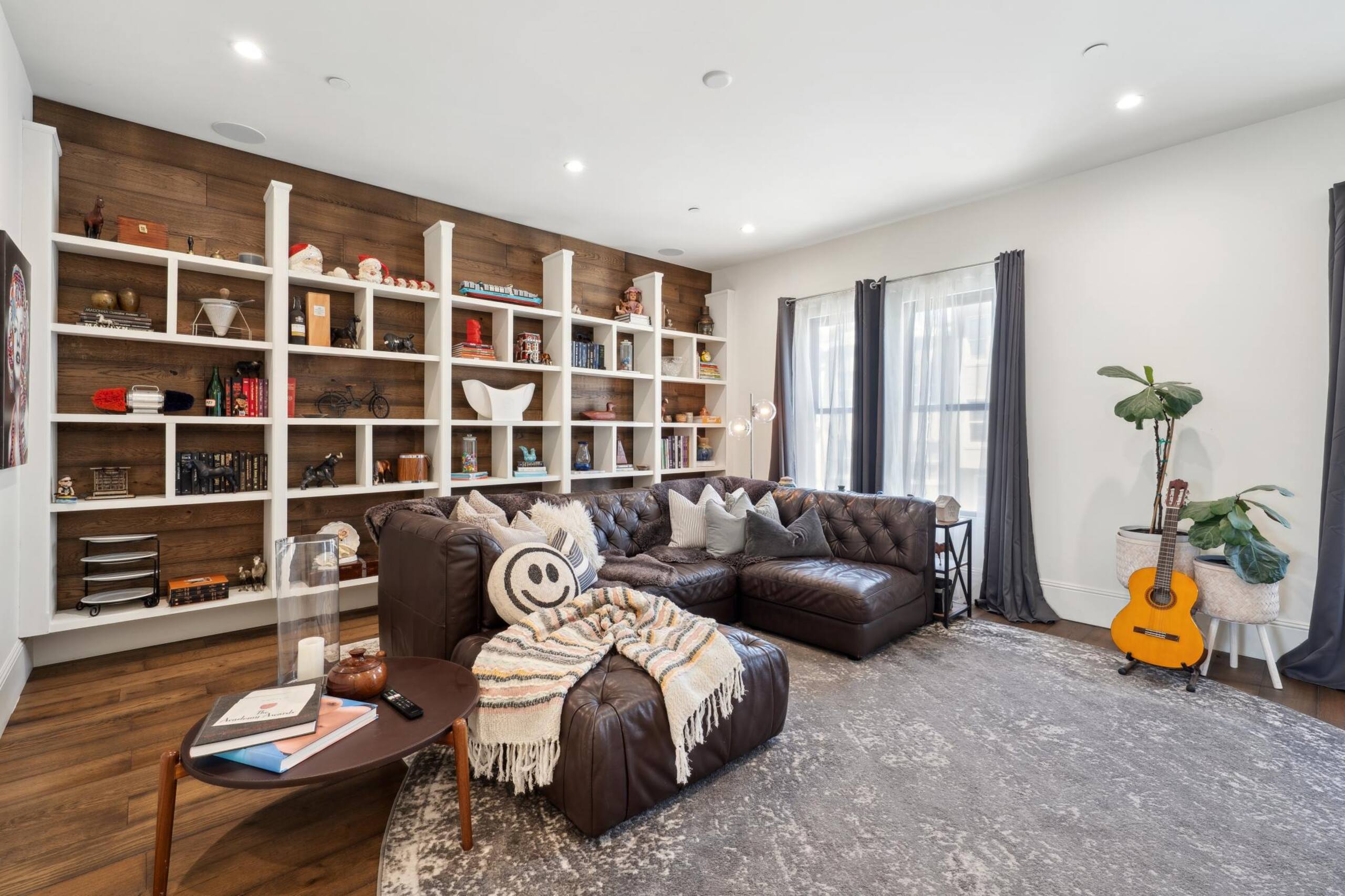 Home in San Francisco · ★4.95 · 2 bedrooms · 2 beds · 3.5 baths - Image 9