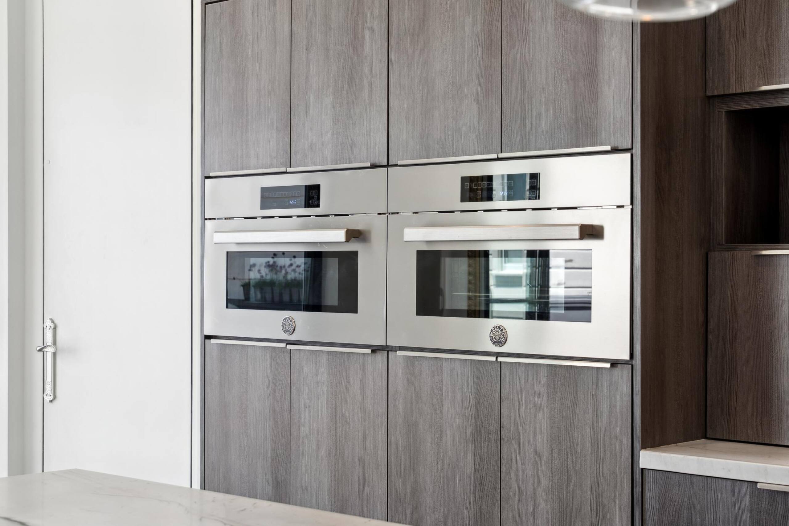Home in San Francisco · ★4.95 · 2 bedrooms · 2 beds · 3.5 baths - Image 25