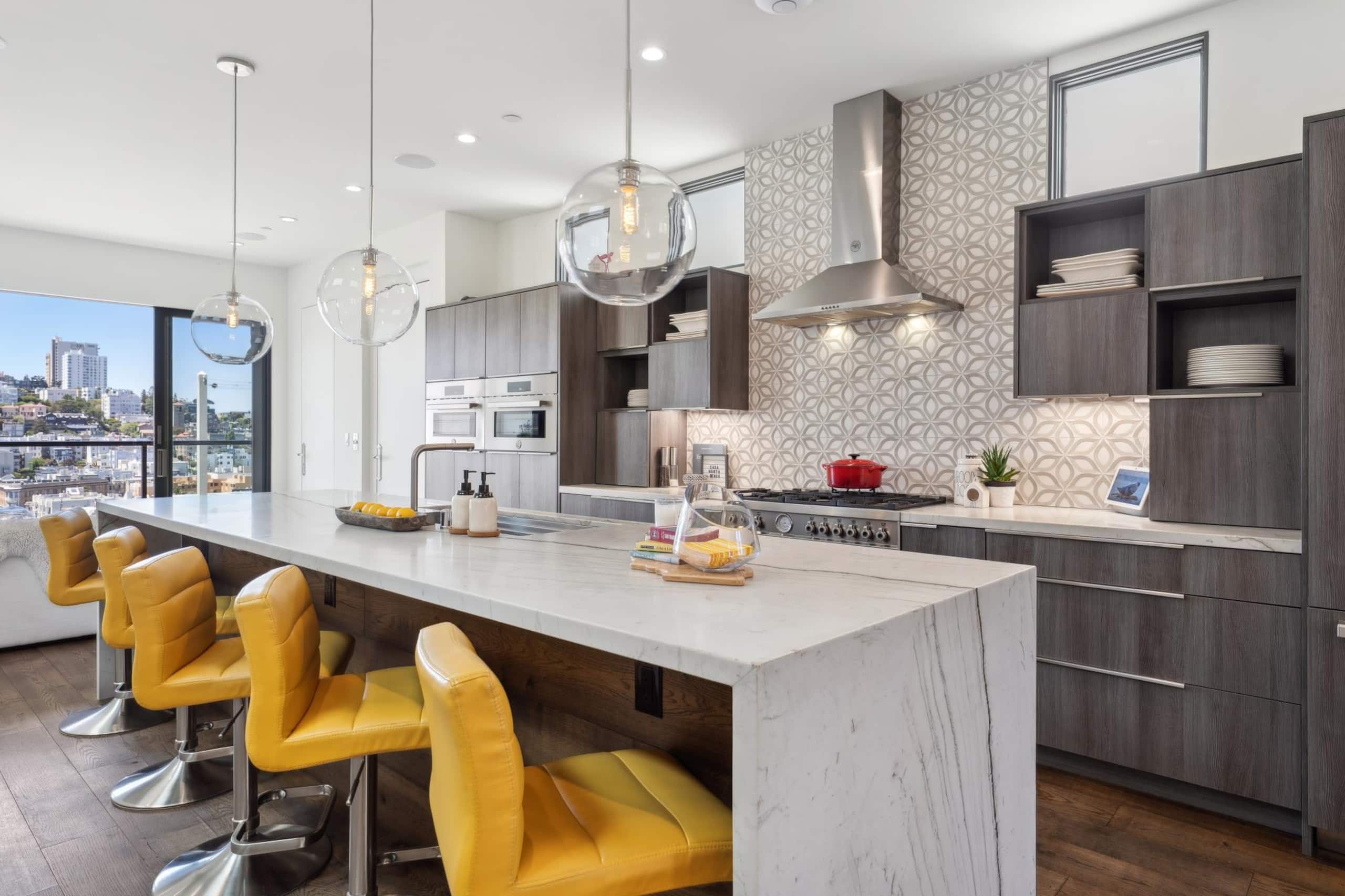 Home in San Francisco · ★4.95 · 2 bedrooms · 2 beds · 3.5 baths - Image 26