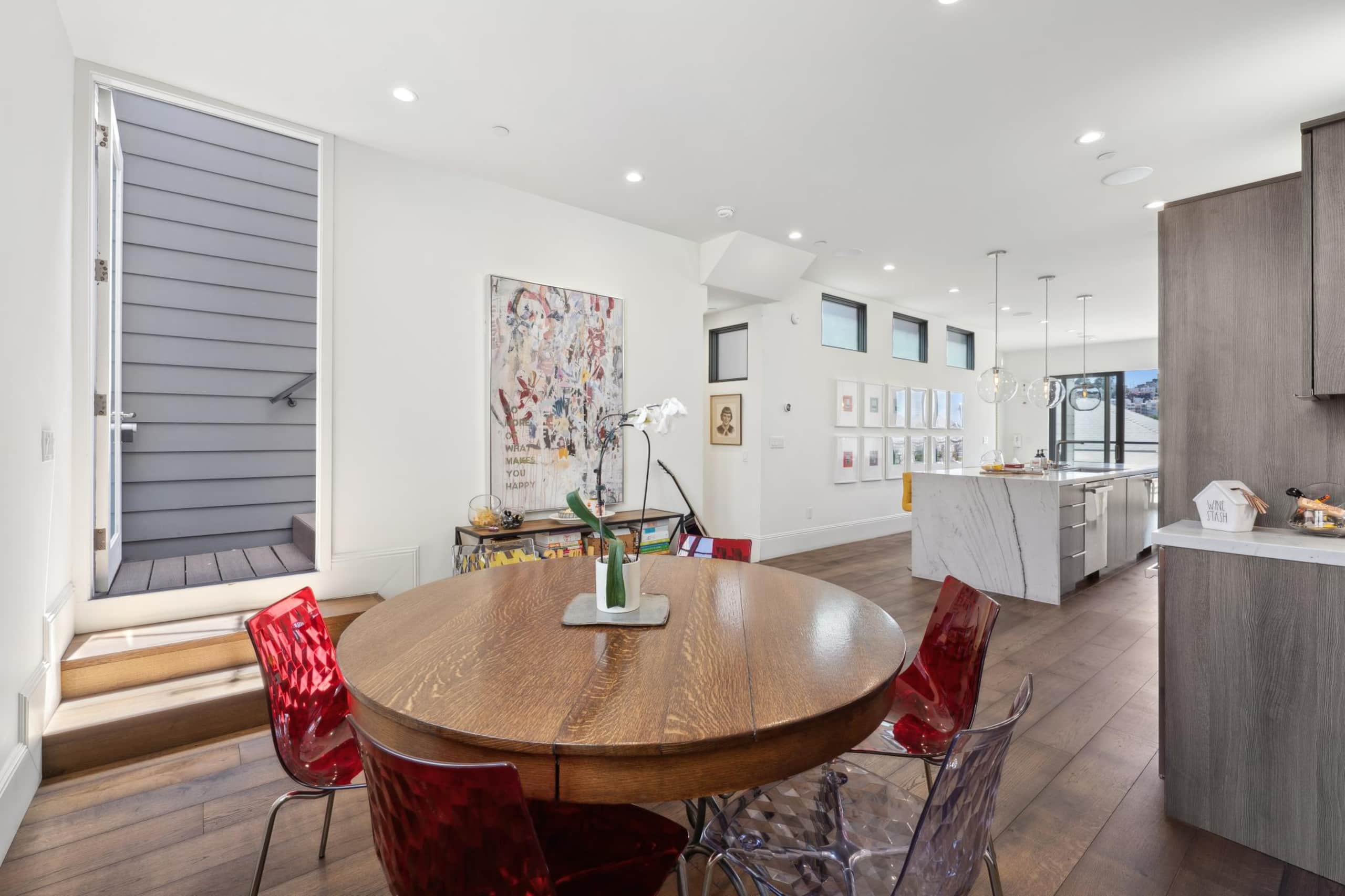 Home in San Francisco · ★4.95 · 2 bedrooms · 2 beds · 3.5 baths - Image 32