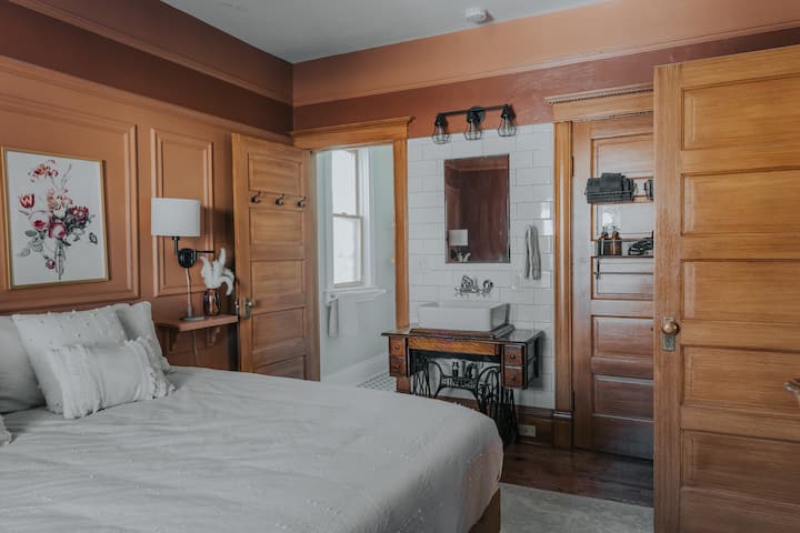 საძინებელი 1