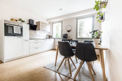 Stylish holiday apartment in the countryside - very central
