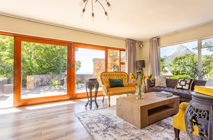 Peaceful Family Home in Camps Bay Nature Reserve gallery image 4