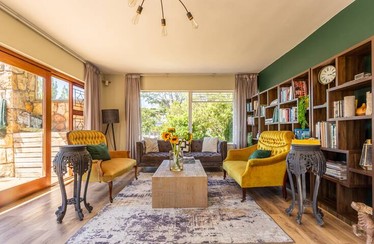 Peaceful Family Home in Camps Bay Nature Reserve gallery image 3