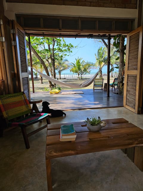 Beach house, stunning view, air conditioning