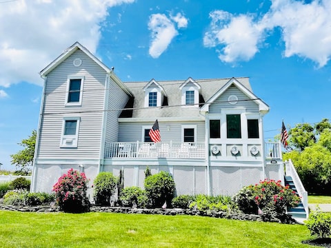 Escape to the Cape, Pool, Fabulous Location