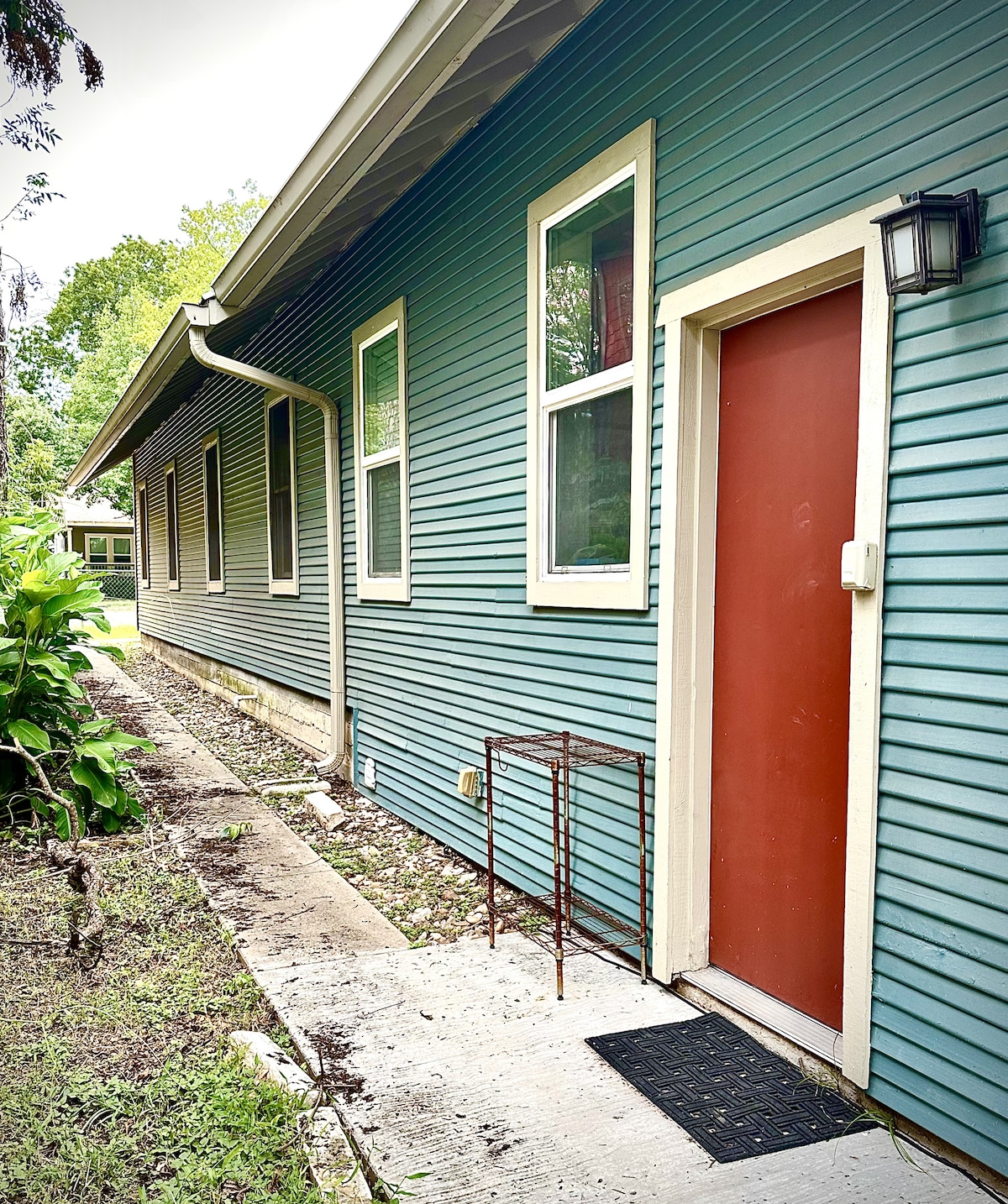 Festival & F1 Ready • Modern Loft • Free Parking