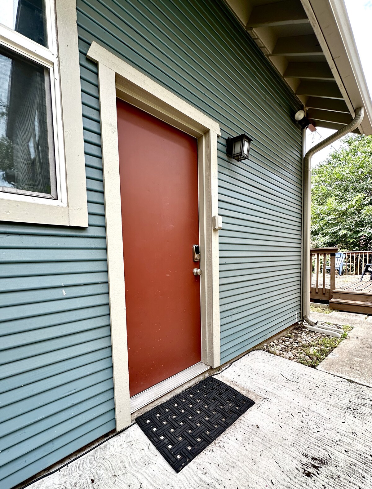Festival & F1 Ready • Modern Loft • Free Parking