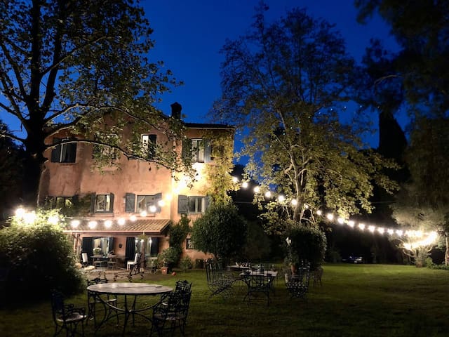 Villa Magritte: Art and Tranquility