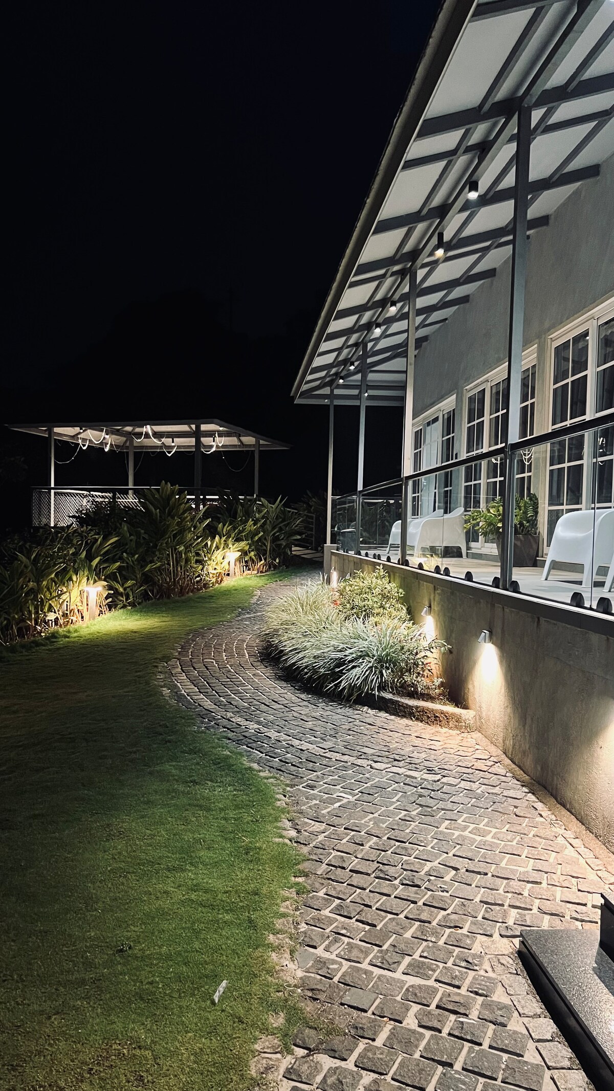 Jumbo Paradise -Diamond Villa Luxury Suite w/ pool in Lonavala