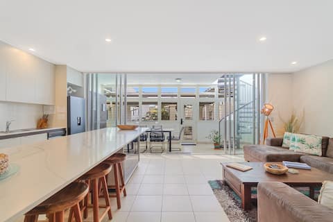 Popular Airbnb listing: Spacious 3 bedroom apartment opposite surf club in Tweed Shire Council