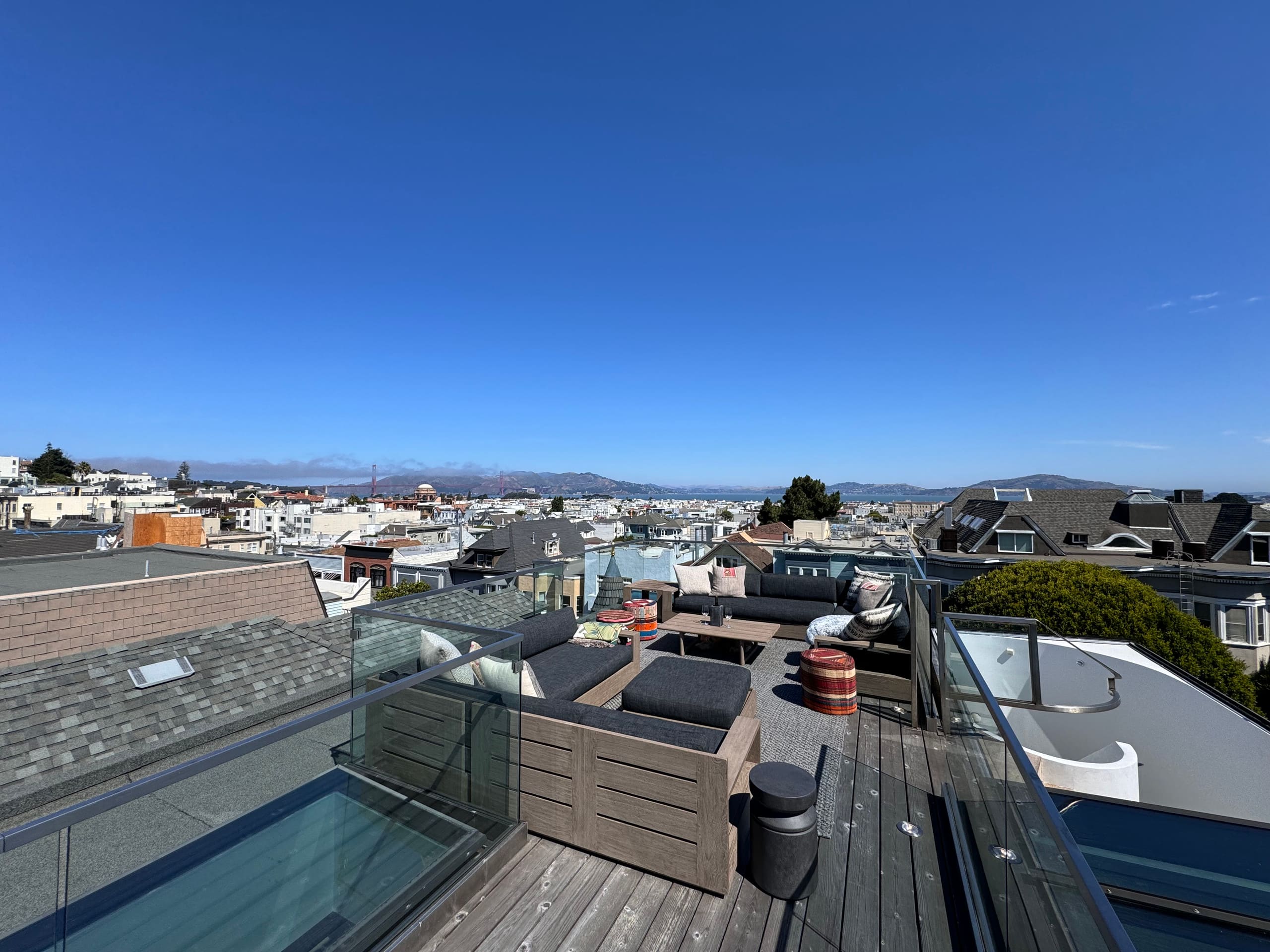 Home in San Francisco · ★5.0 · 4 bedrooms · 5 beds · 4 baths - Image 20