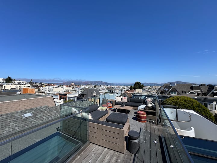 Modern Victorian In Cow Hollow - San Francisco, CA