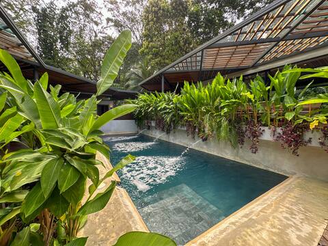 Caribbean Courtyard Luxury Villas -  pool and AC