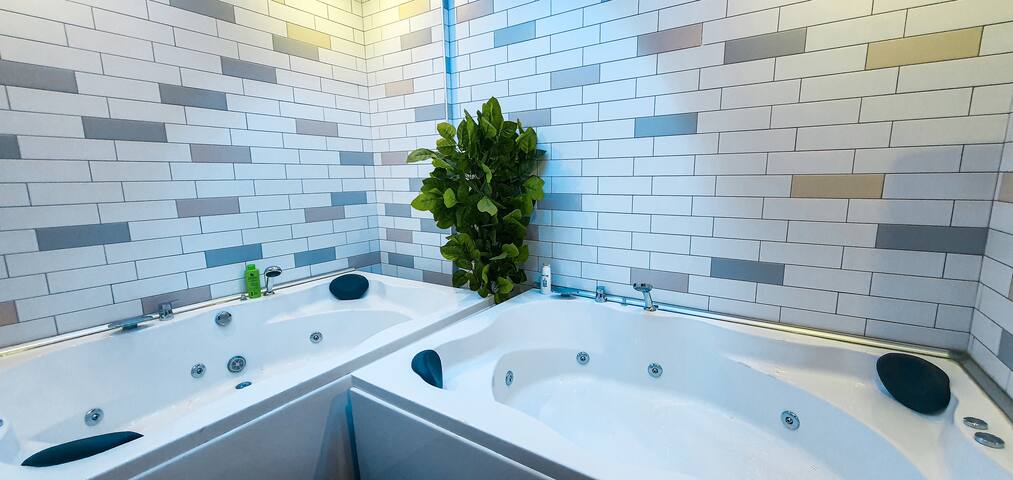 Central Taksim Cihangir 3BR: Deluxe, Sleeps 6 gallery image 4