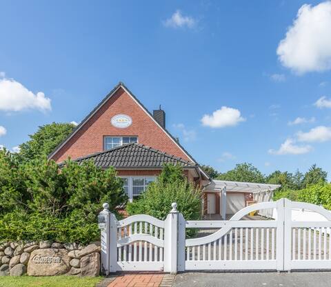 „Mein Hanni” - 5 DTV stars on the North Sea