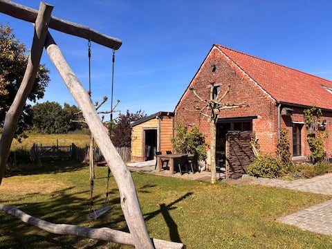 Rural, cozy farmhouse with large garden (5p.)