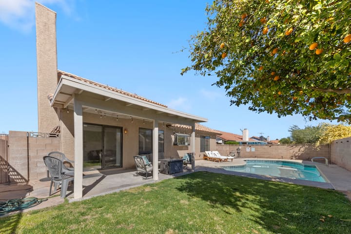 Holiday Family Getaway close to Vegas Strip