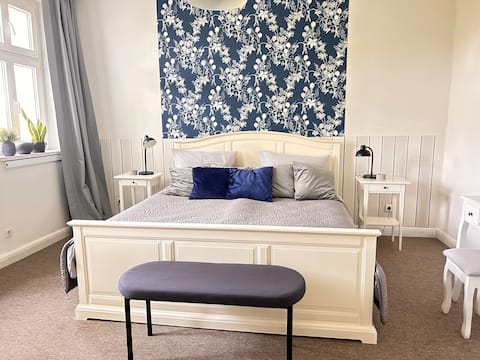 Large apartment - near downtown II