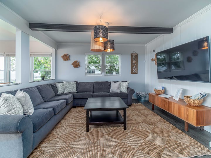 Apple TV en een comfortabele bank om te loungen