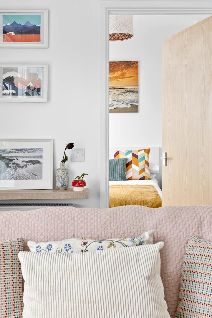 Relaxing 2 Bed Apartment | Sea Views | Newquay - Fistral Beach