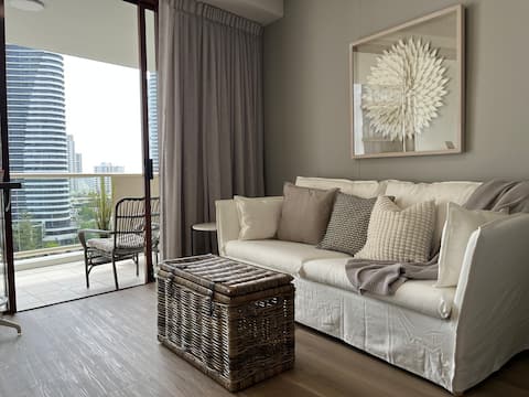 Popular Airbnb listing: Broadbeach Ideal Location 1302 in Broadbeach