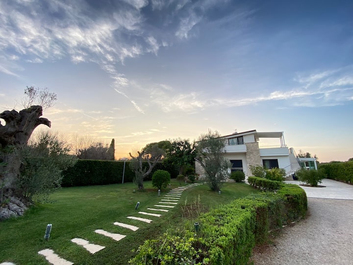 Appartamento In Villa A Due Passi Da P.selvaggio - Nardò