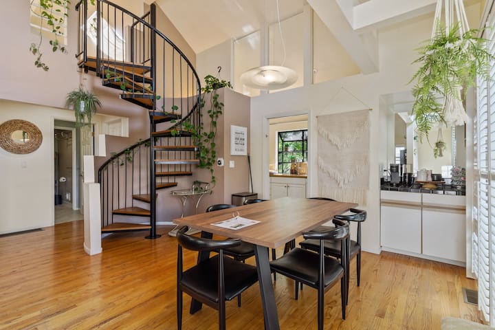 Light & Bright Abode Near SFO + Downtown Millbrae