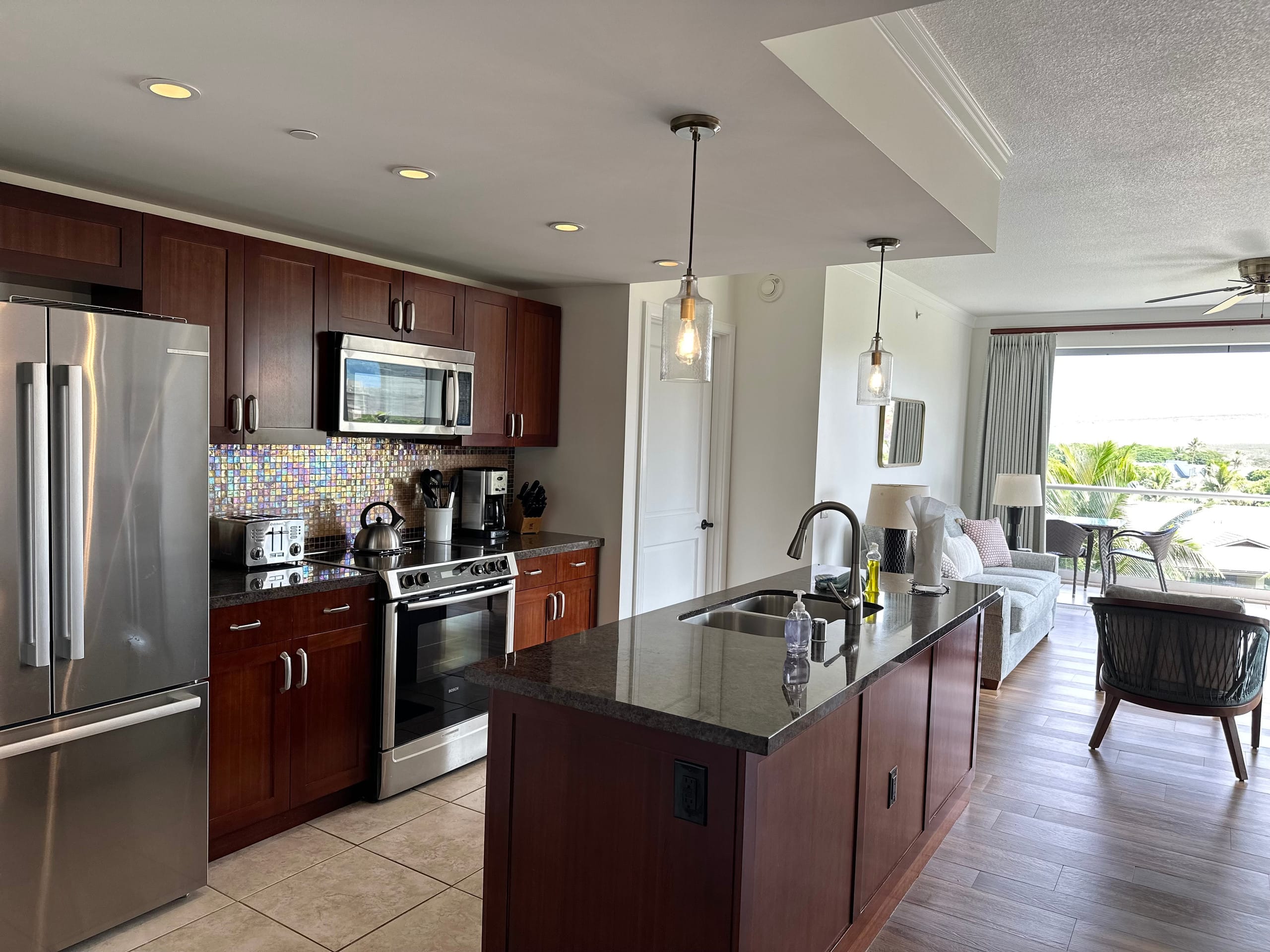 Condo in Lahaina · ★5.0 · 2 bedrooms · 3 beds · 2 baths - Image 14