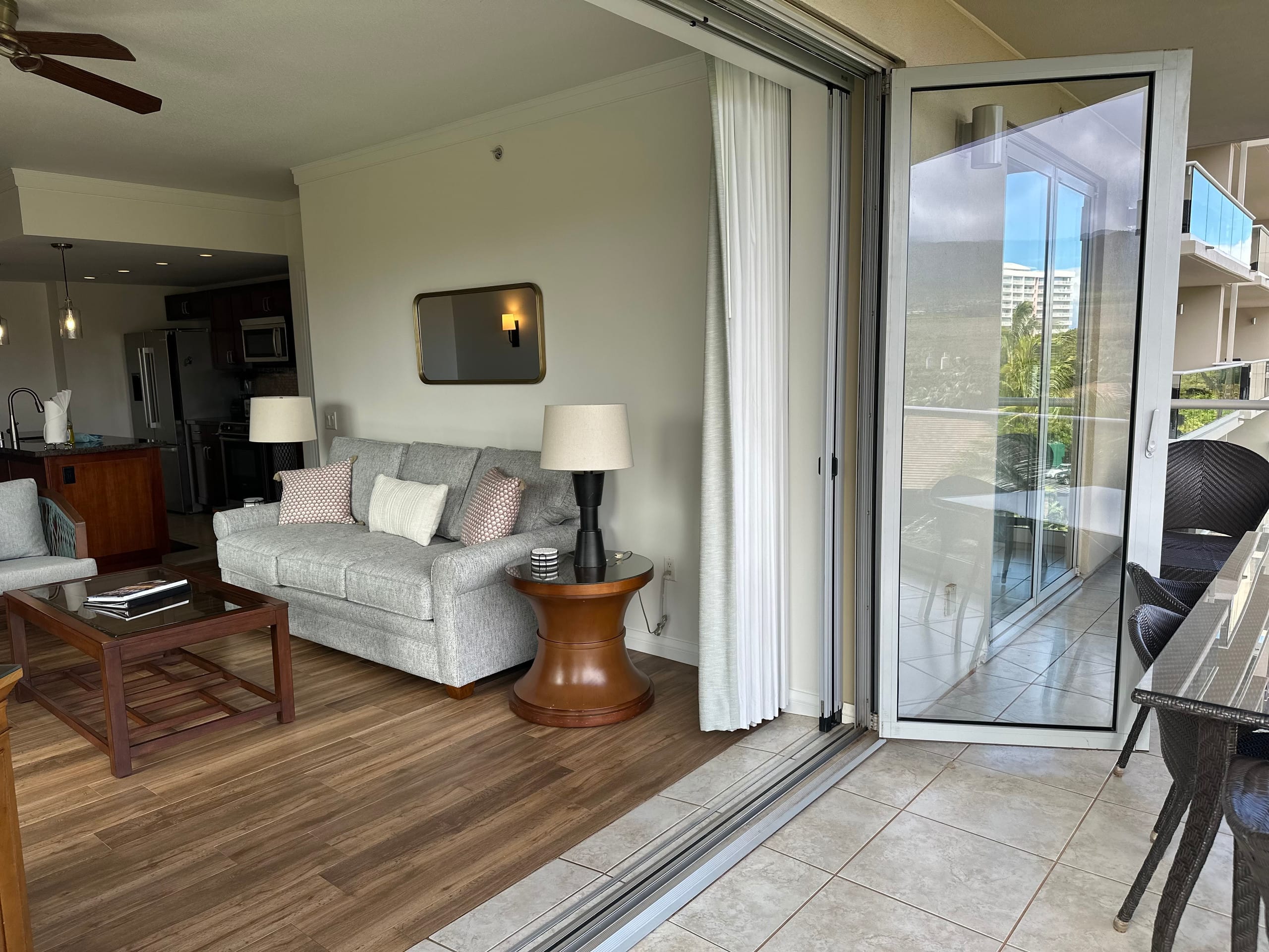 Condo in Lahaina · ★5.0 · 2 bedrooms · 3 beds · 2 baths - Image 2