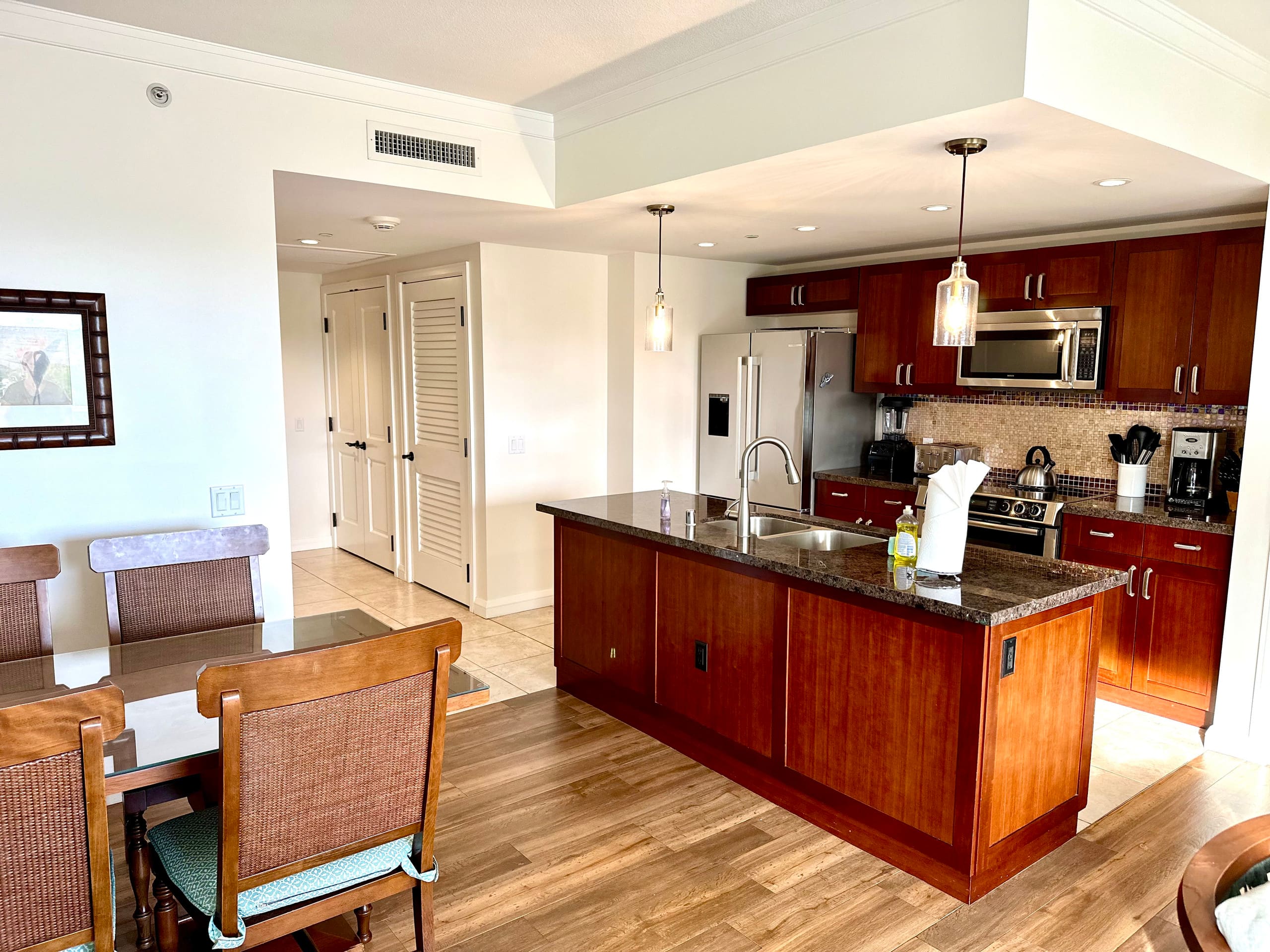 Condo in Lahaina · ★5.0 · 2 bedrooms · 3 beds · 2 baths - Image 12