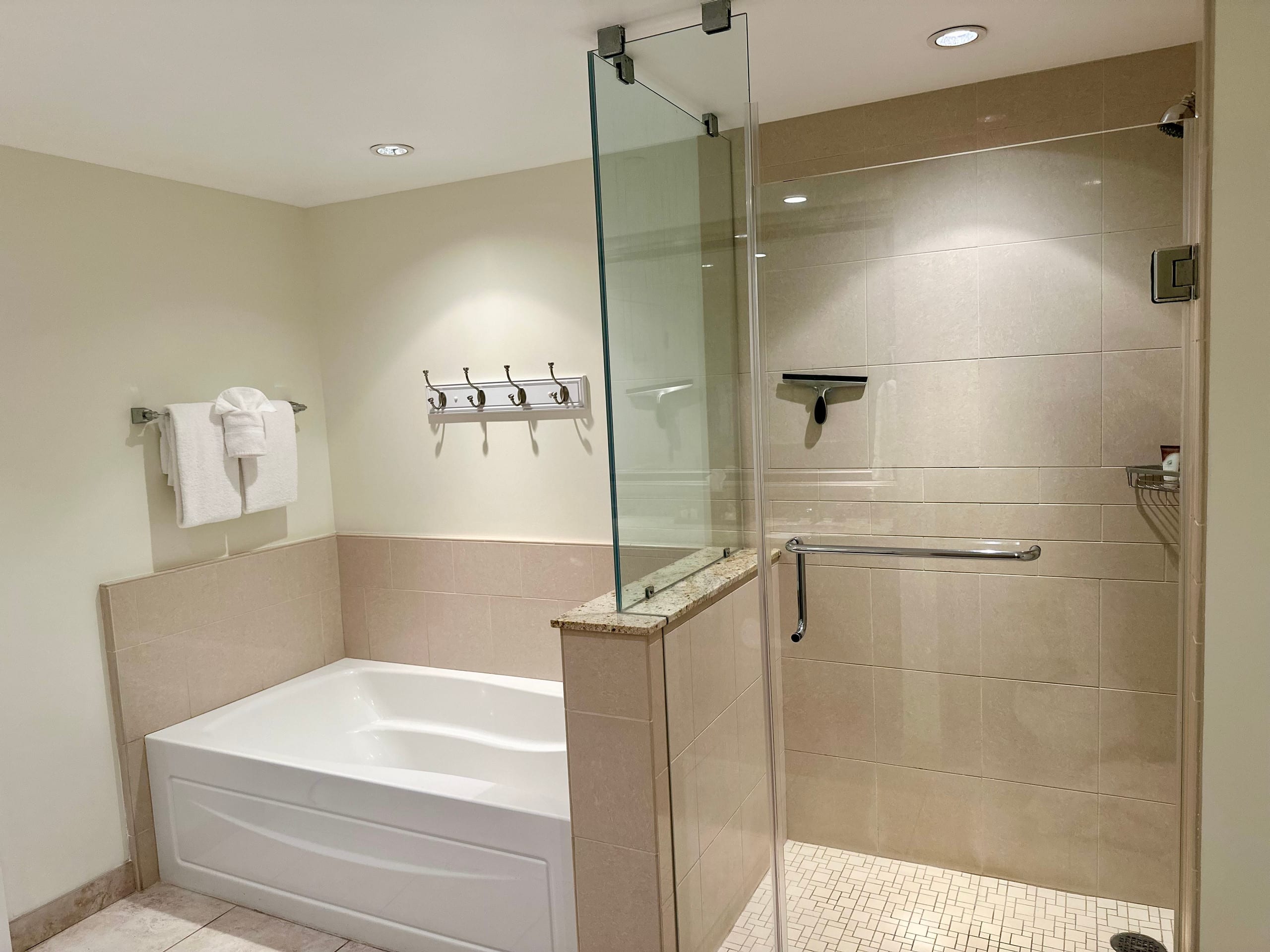 Condo in Lahaina · ★5.0 · 2 bedrooms · 3 beds · 2 baths - Image 24