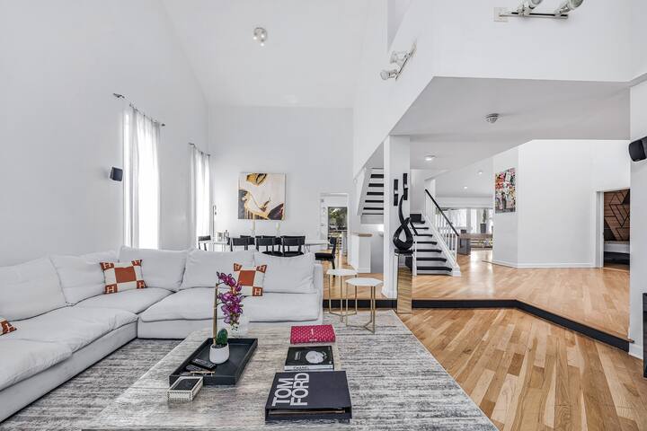 The Hills Villa-Pool,Sauna,Tennis Court,5*Location gallery image 3