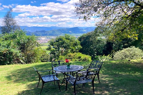 House in the mountains with spectacular views and *Wi-Fi