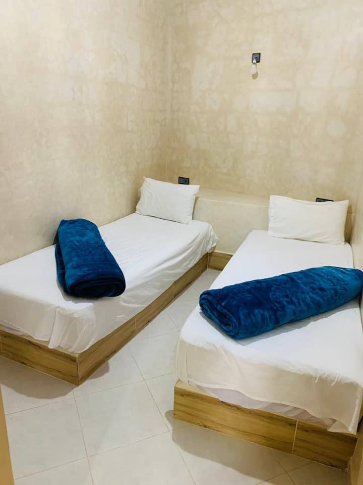 غرفة النوم 2