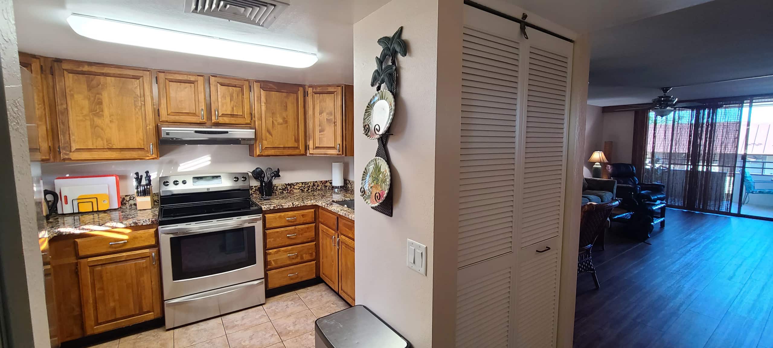 Condo in Kailua-Kona · ★4.94 · 2 bedrooms · 5 beds · 2 private baths - Image 12