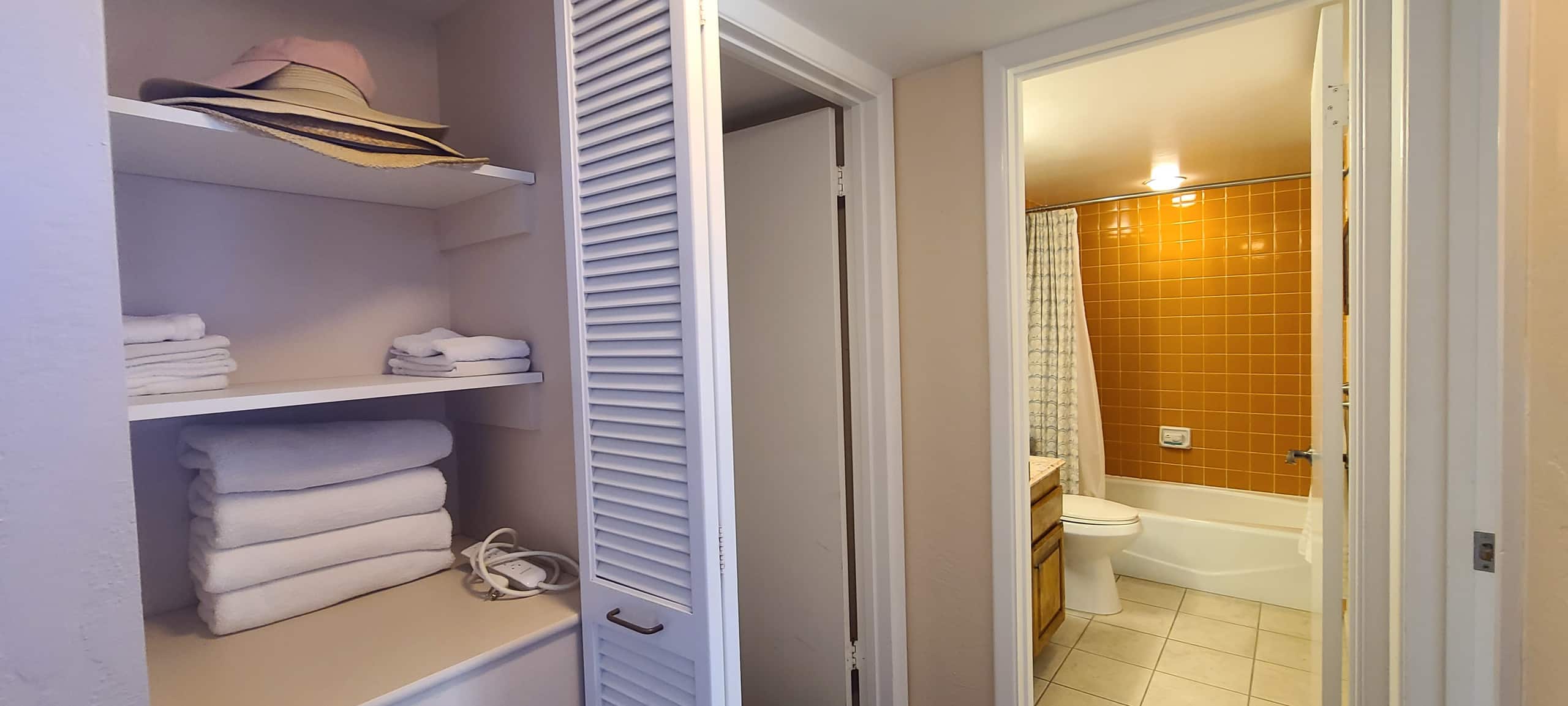 Condo in Kailua-Kona · ★4.94 · 2 bedrooms · 5 beds · 2 private baths - Image 23