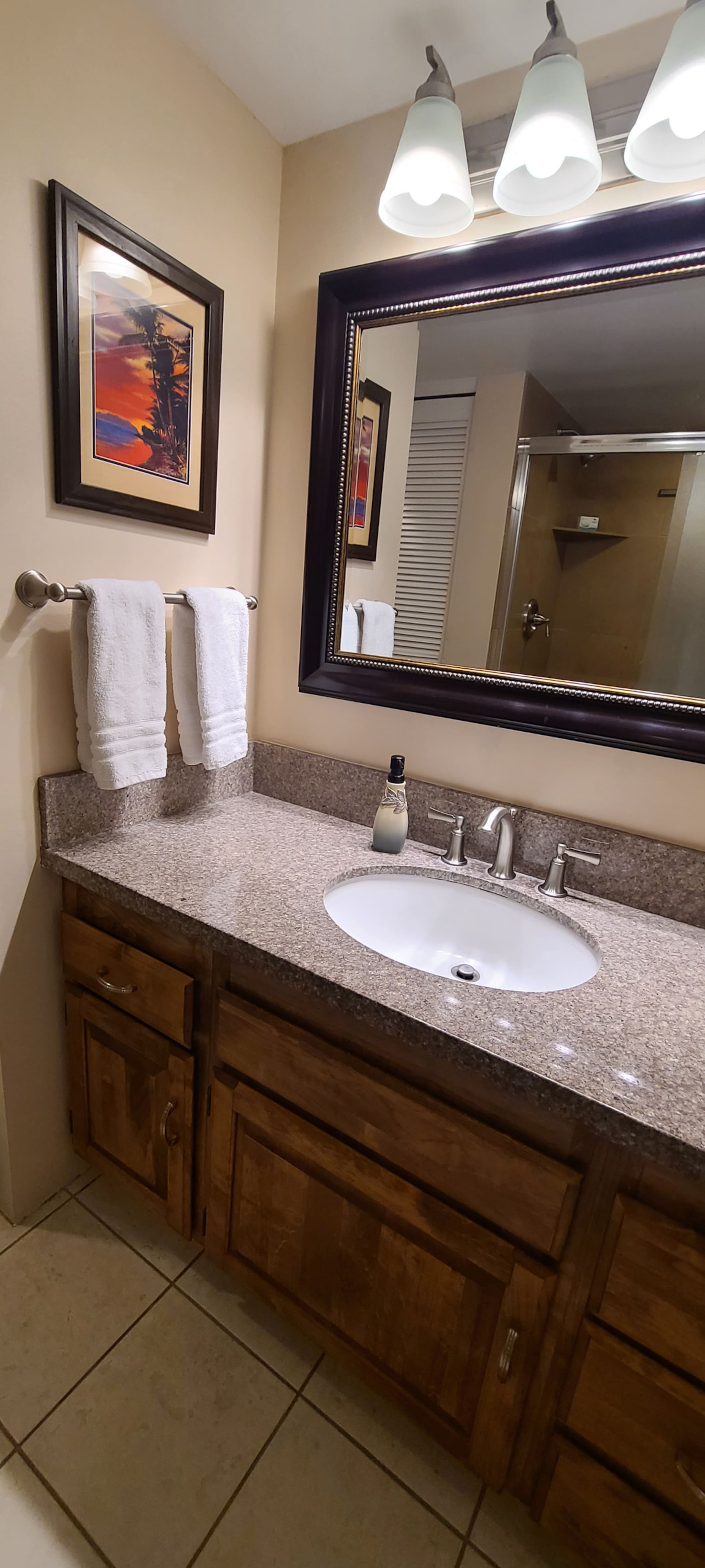 Condo in Kailua-Kona · ★4.94 · 2 bedrooms · 5 beds · 2 private baths - Image 27