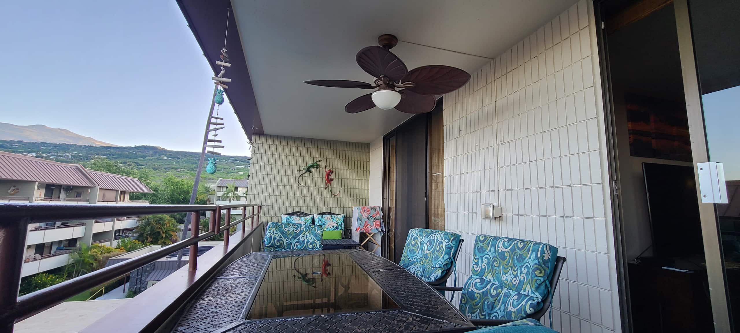 Condo in Kailua-Kona · ★4.94 · 2 bedrooms · 5 beds · 2 private baths - Image 39